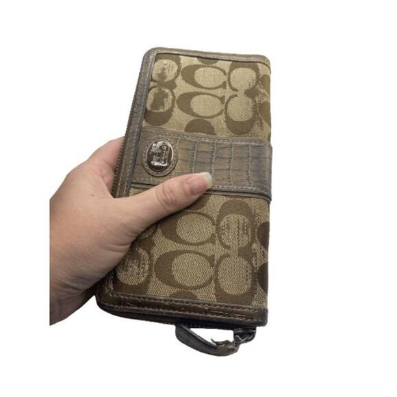 Coach Brown Canvas & Leather Long Zip Around Wallet **WORN** - Picture 10 of 10